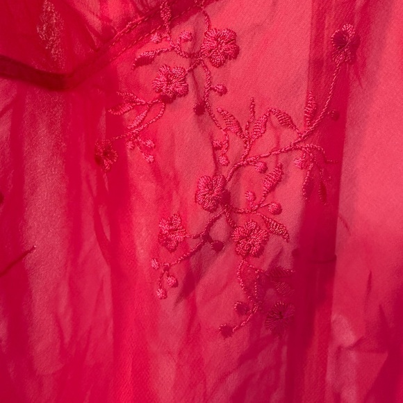 Magenta Baby Doll Sheer Embroidered Top Medium - Picture 3 of 6
